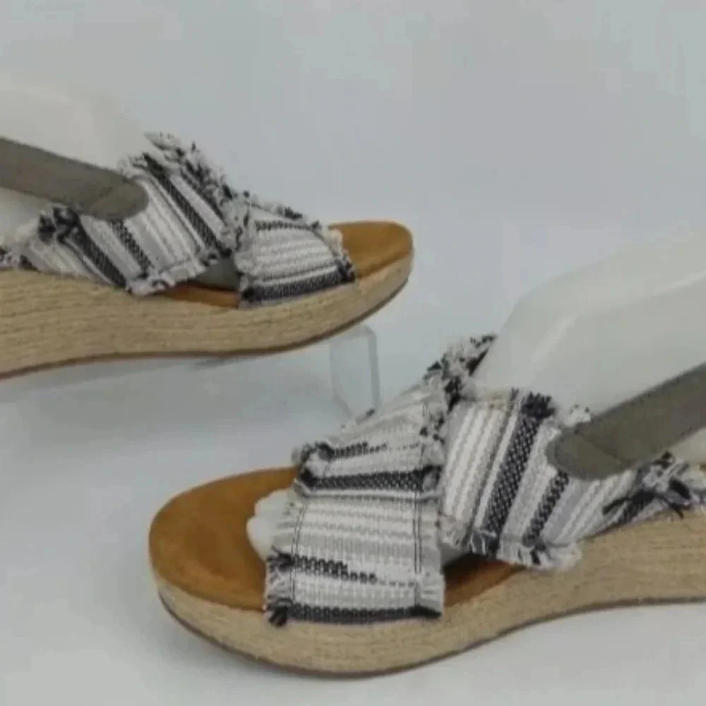 Minnetonka Multi Laredo Breeze Sandals Size 10